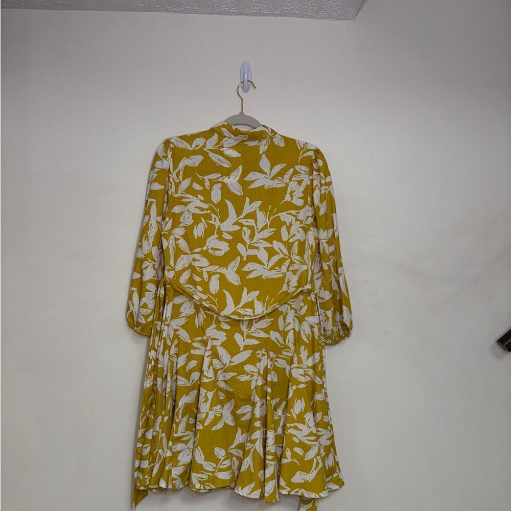 NWT Max Urban Floral Button-Front Shirt Dress in Mustard and White -Size 8 - Picture 5 of 8